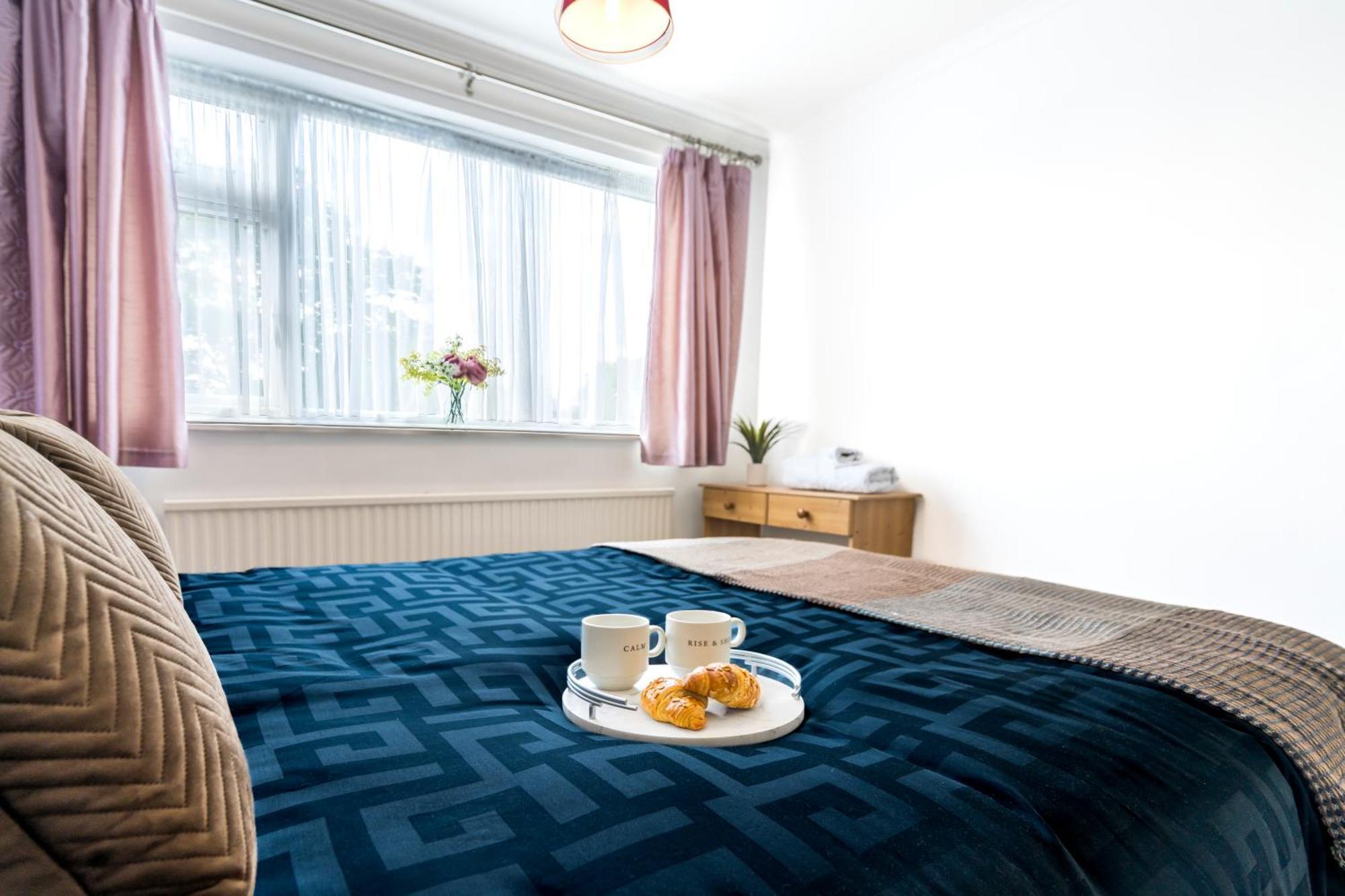 Leicester Oadby 4 Bed Home, 8 Guests, Park 5 Cars 외부 사진