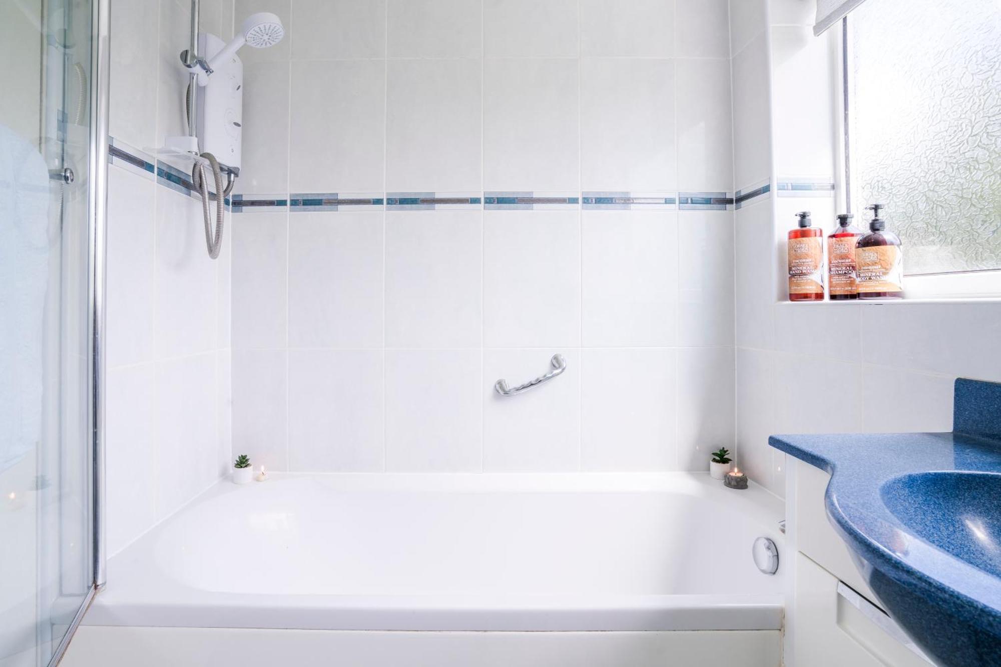 Leicester Oadby 4 Bed Home, 8 Guests, Park 5 Cars 외부 사진
