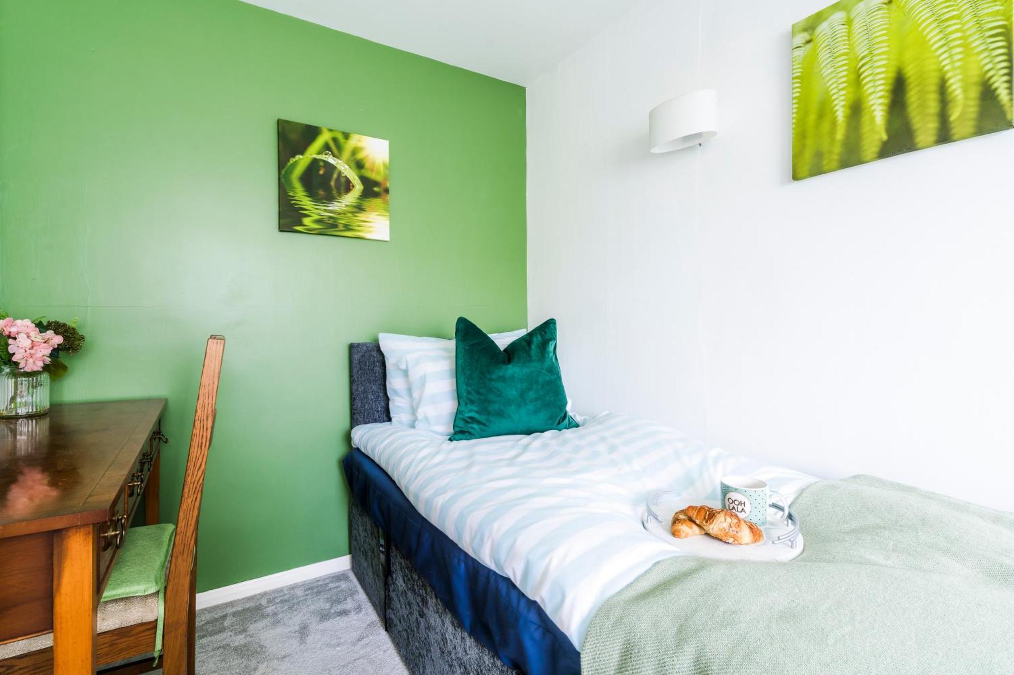 Leicester Oadby 4 Bed Home, 8 Guests, Park 5 Cars 외부 사진